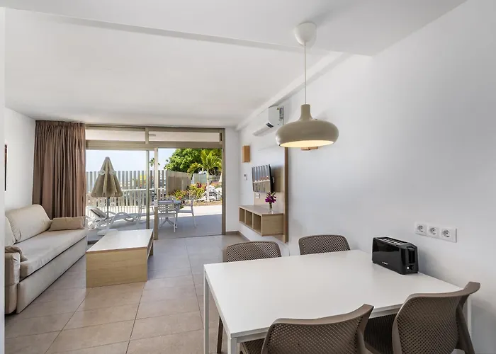 Apartamentos Eden